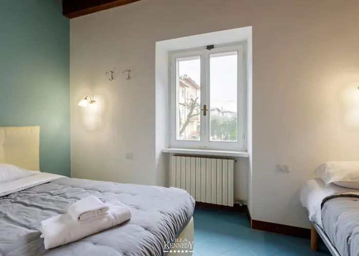 Apartament Kennedy - Robert Sirmione
